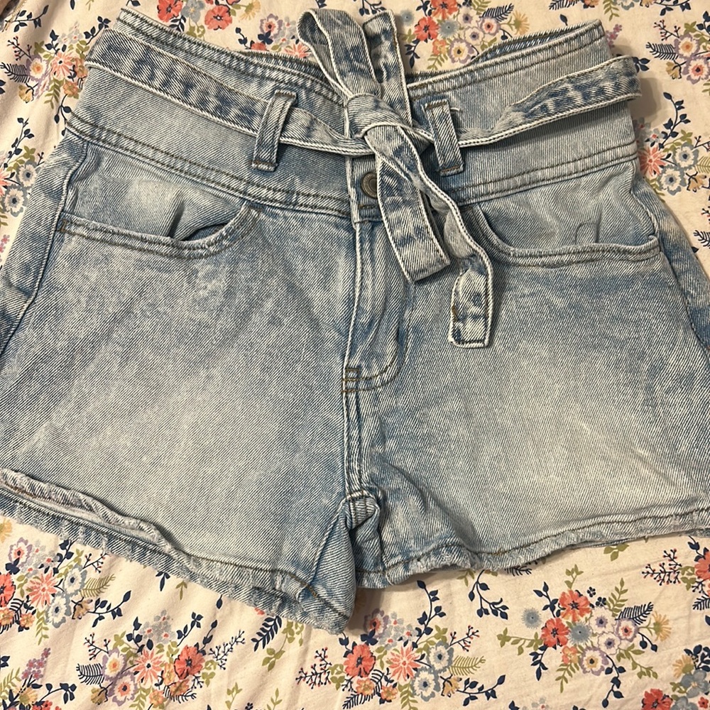 Curvy mom blue Jean shorts